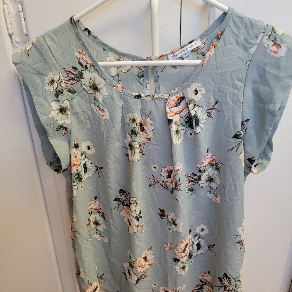 Crescent & Willough Floral Top